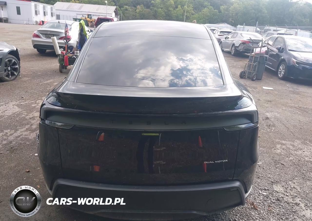 2026 Tesla Model Y All-Wheel Drive-Long Range Launch Series-Premium All-Wheel Drive VIN:7SAYGDEE9TF552728 - 14