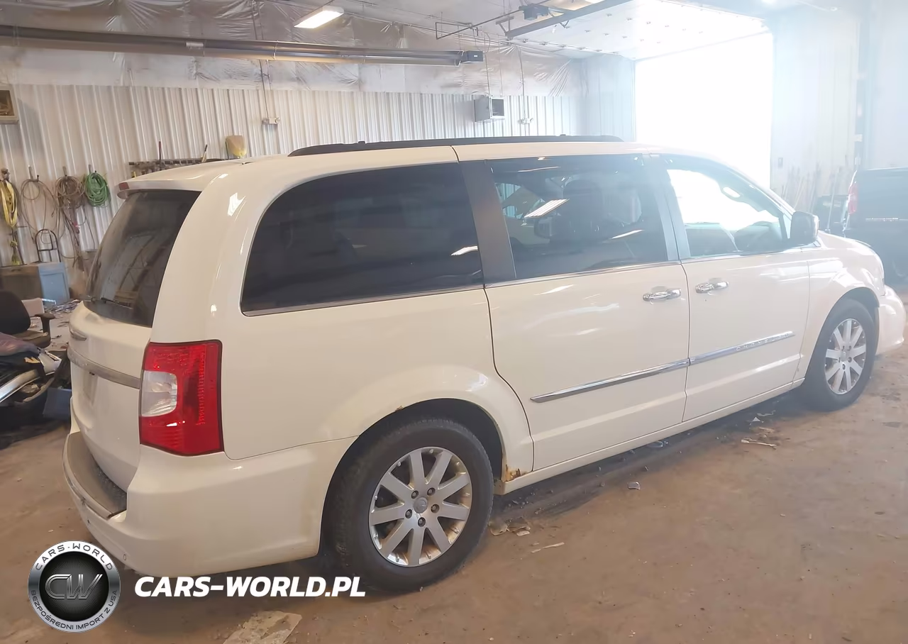 2012 Chrysler Town & Country Touring-L VIN:2C4RC1CGXCR327660 - 4