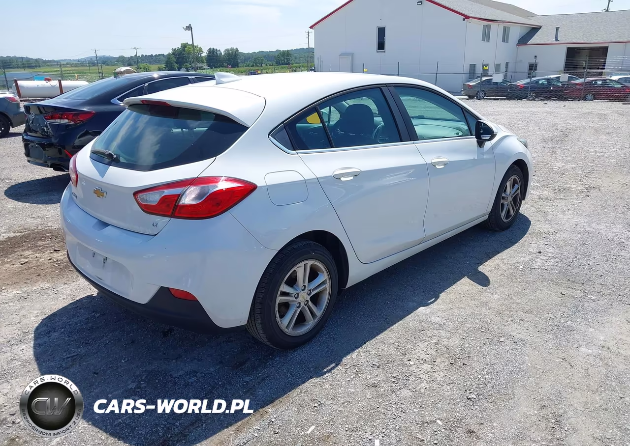 2018 Chevrolet Cruze Lt Auto VIN:3G1BE6SM5JS624926 - 4