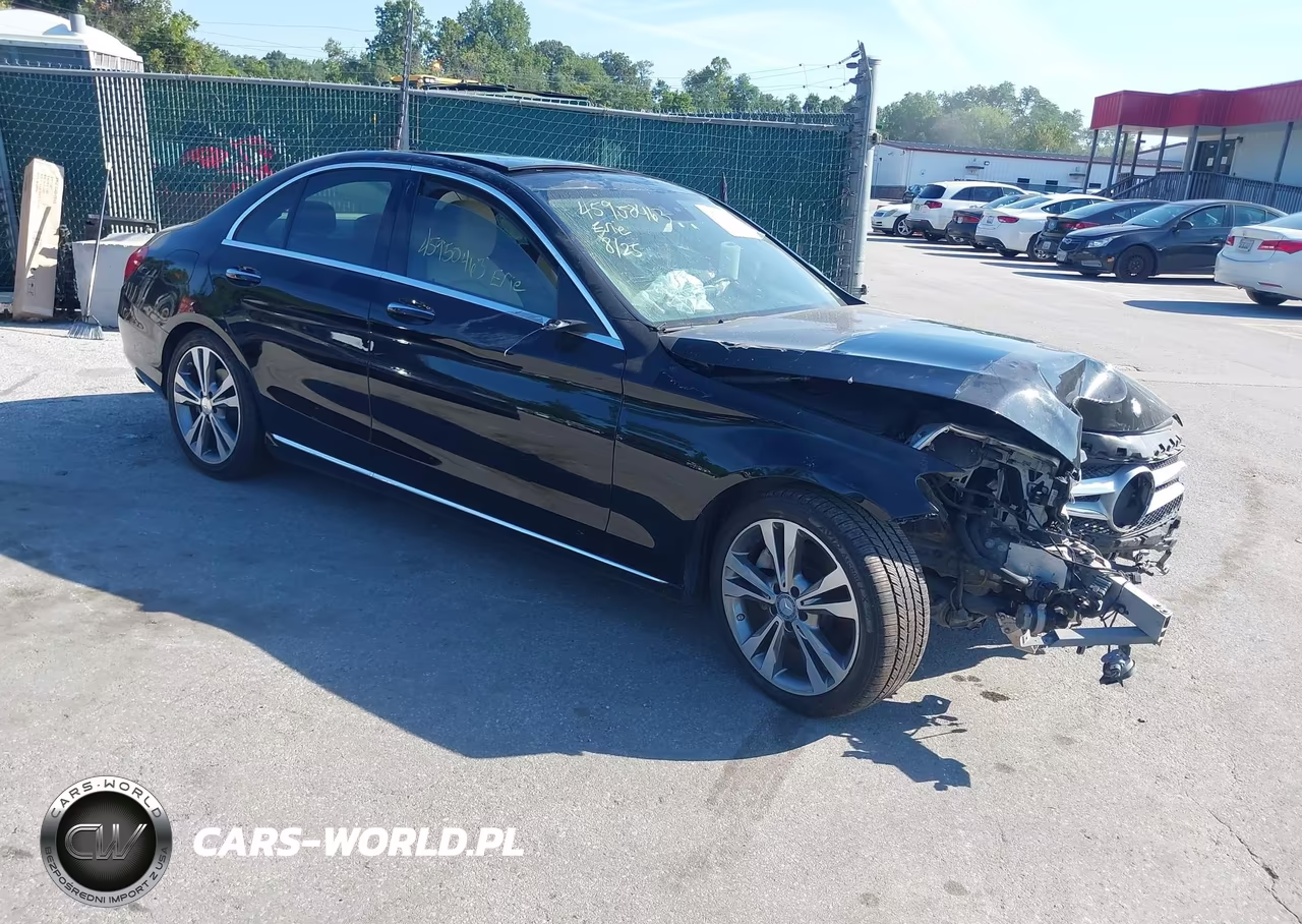 2016 Mercedes-Benz C 300 – zdjęcie 1 z 21