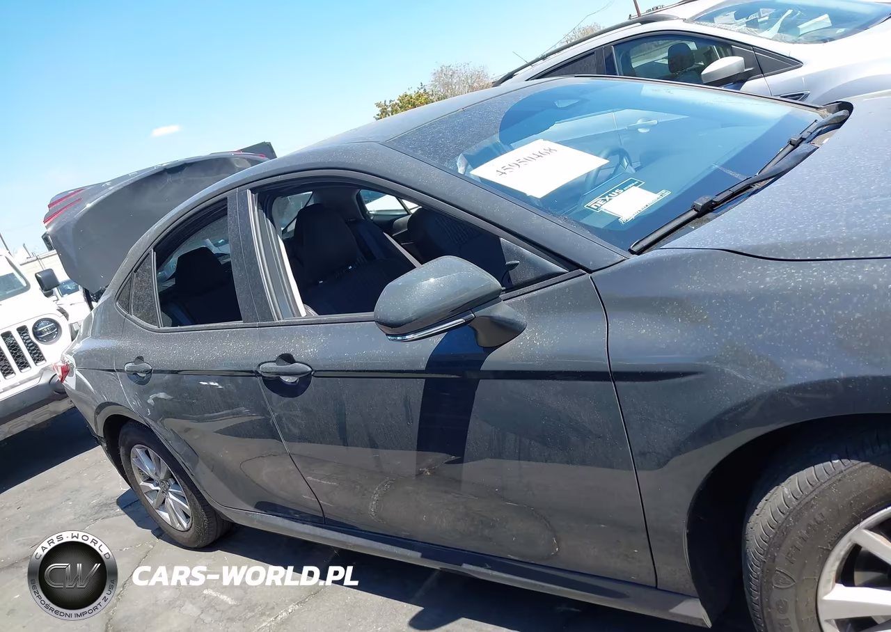 2025 Toyota Camry Le VIN:4T1DAACK1SU094690 - 13