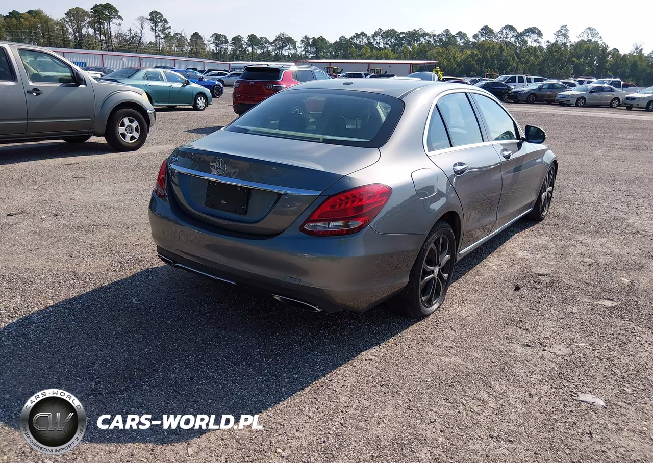 2017 Mercedes-Benz C 300 VIN:55SWF4JB1HU200347 - 4