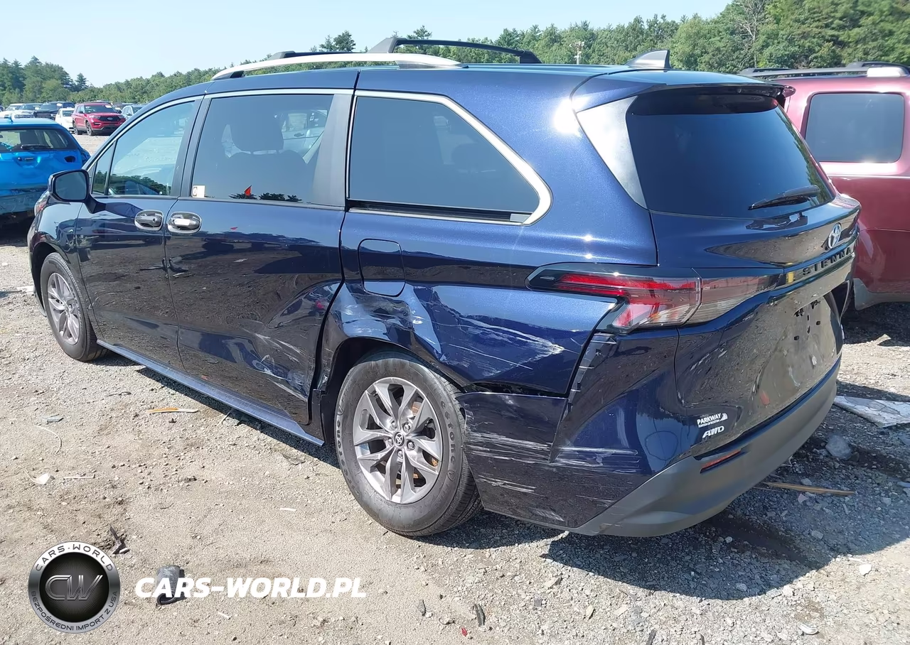 2023 Toyota Sienna Le VIN:5TDKSKFC7PS083837 - 3