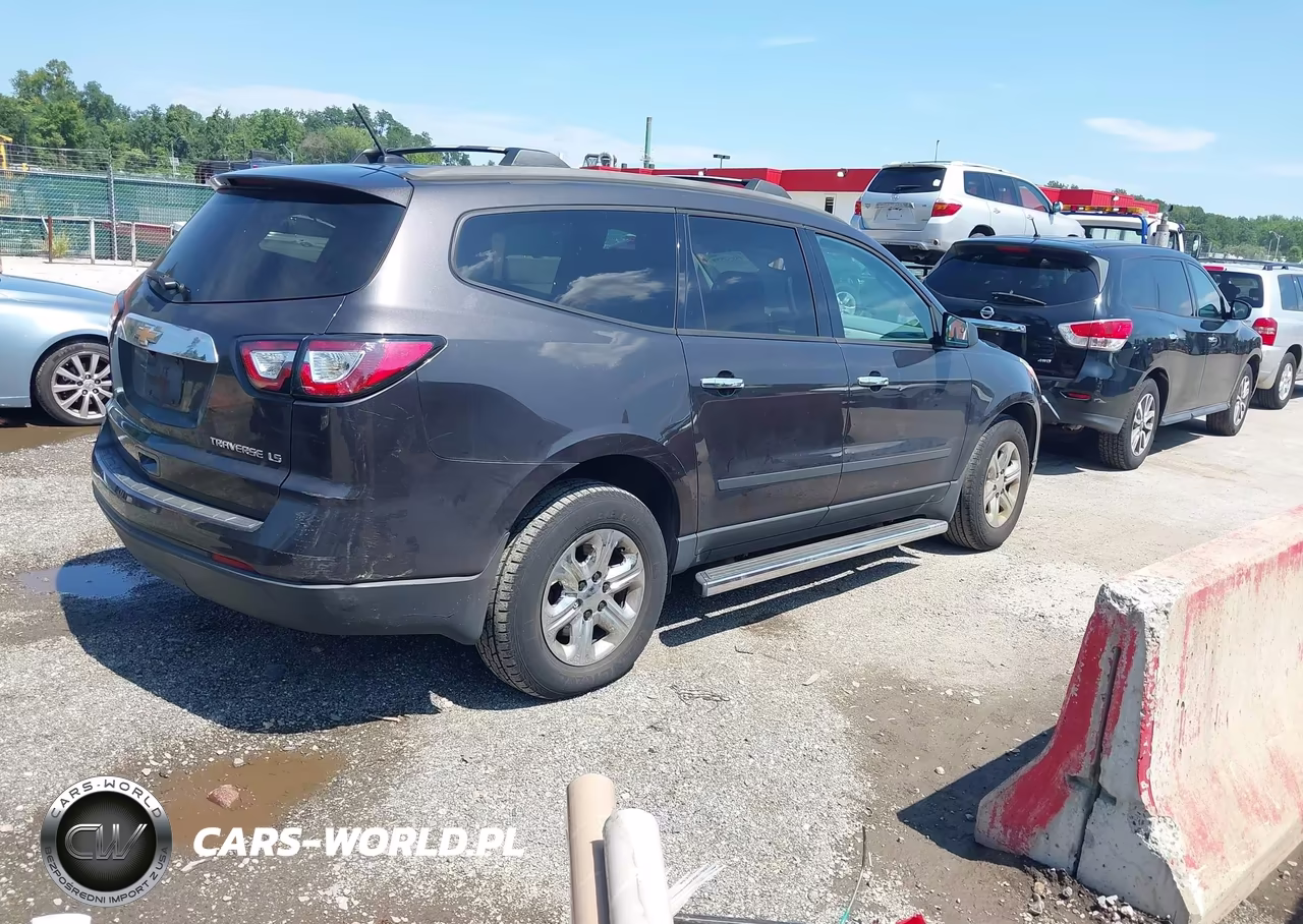 2013 Chevrolet Traverse Ls VIN:1GNKRFKD5DJ123110 - 4