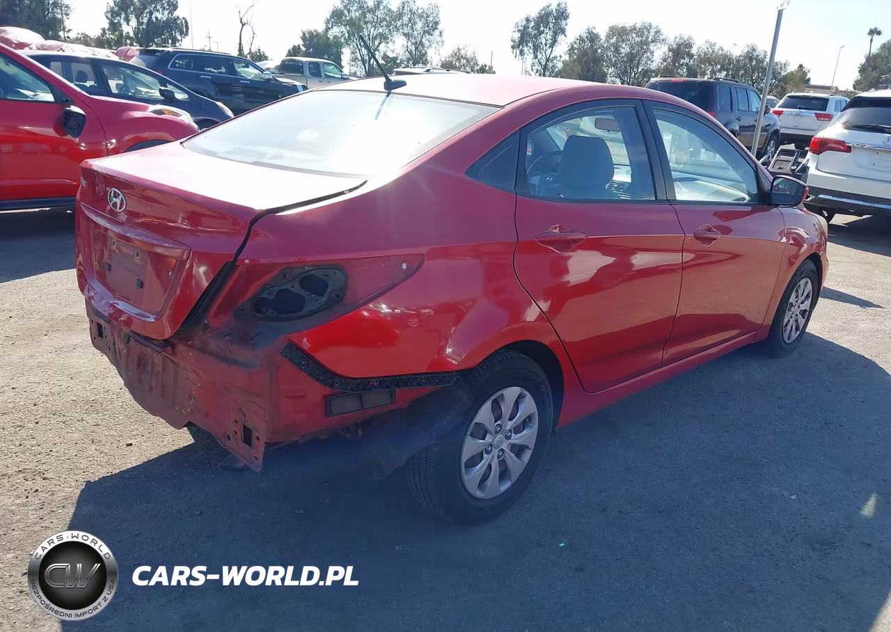 2015 Hyundai Accent Gls VIN:KMHCT4AE7FU819672 - 4