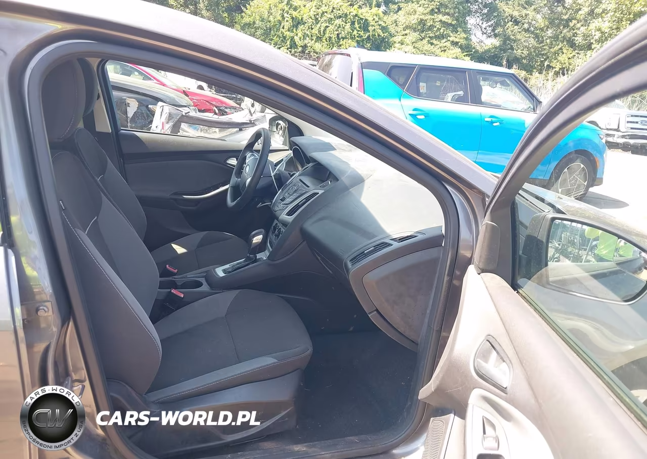 2012 Ford Focus Se VIN:1FAHP3F28CL445023 - 5