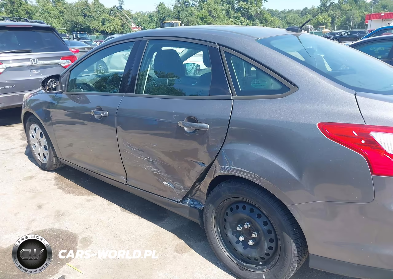 2012 Ford Focus Se VIN:1FAHP3F28CL445023 - 6