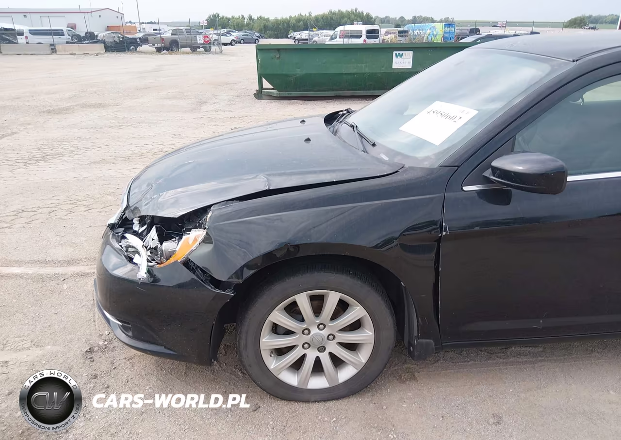 CHRYSLER 200 TOURIN VIN:1C3CCBBB6DN585940 - 12