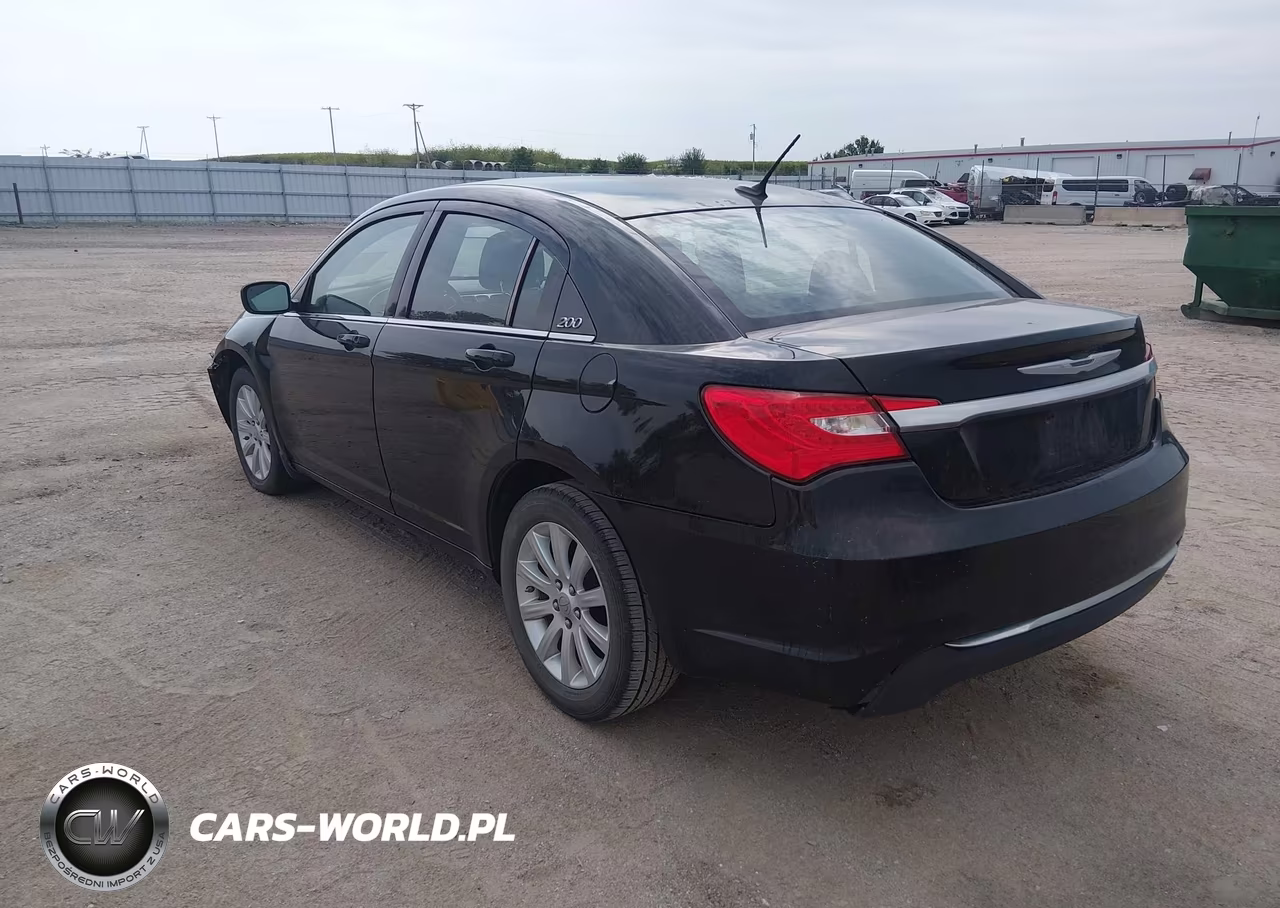 CHRYSLER 200 TOURIN VIN:1C3CCBBB6DN585940 - 3