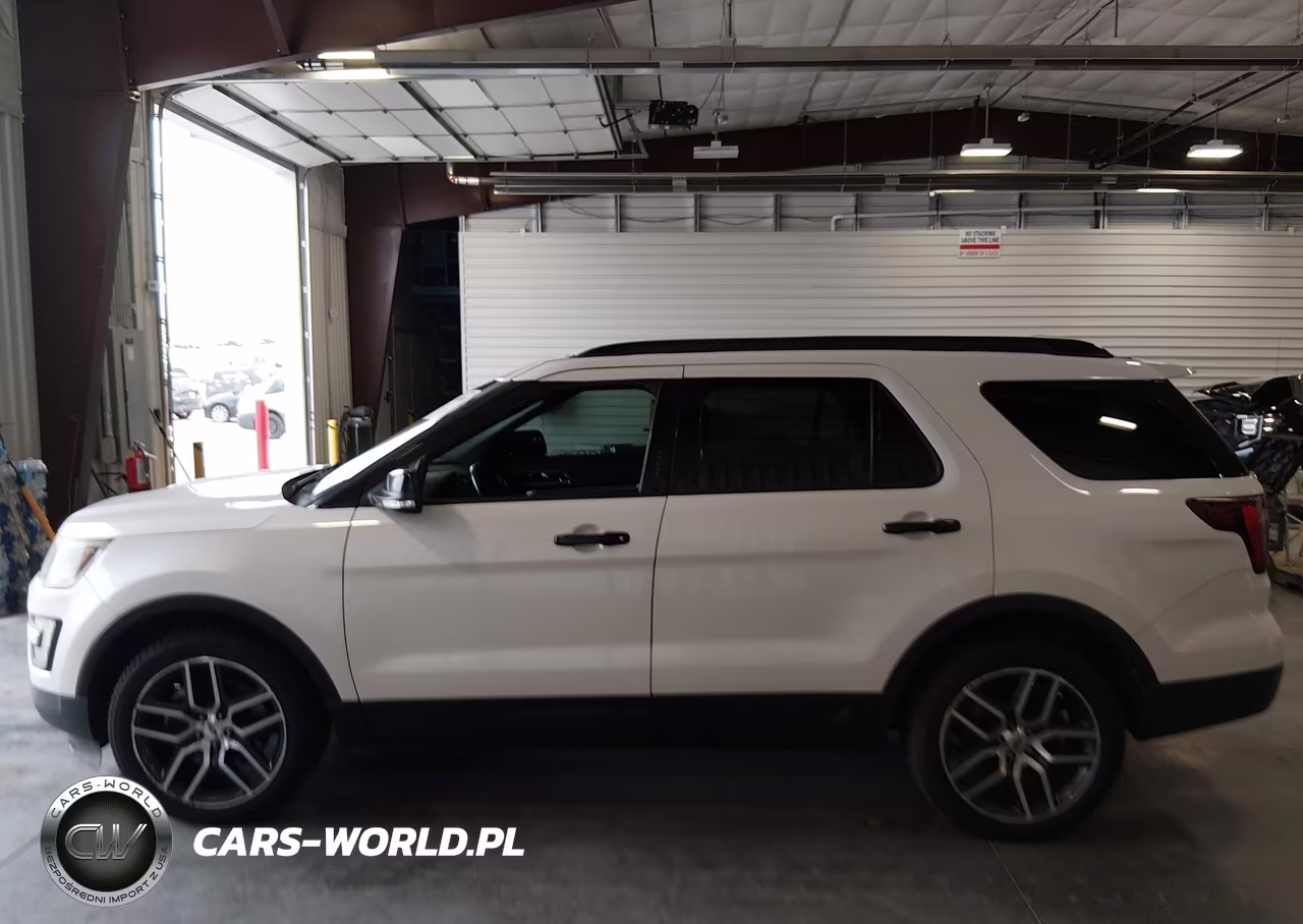 2016 Ford Explorer Sport VIN:1FM5K8GT8GGA70728 - 14