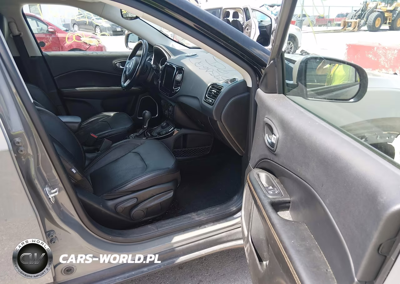 2019 Jeep Compass Limited 4X4 VIN:3C4NJDCBXKT842258 - 5