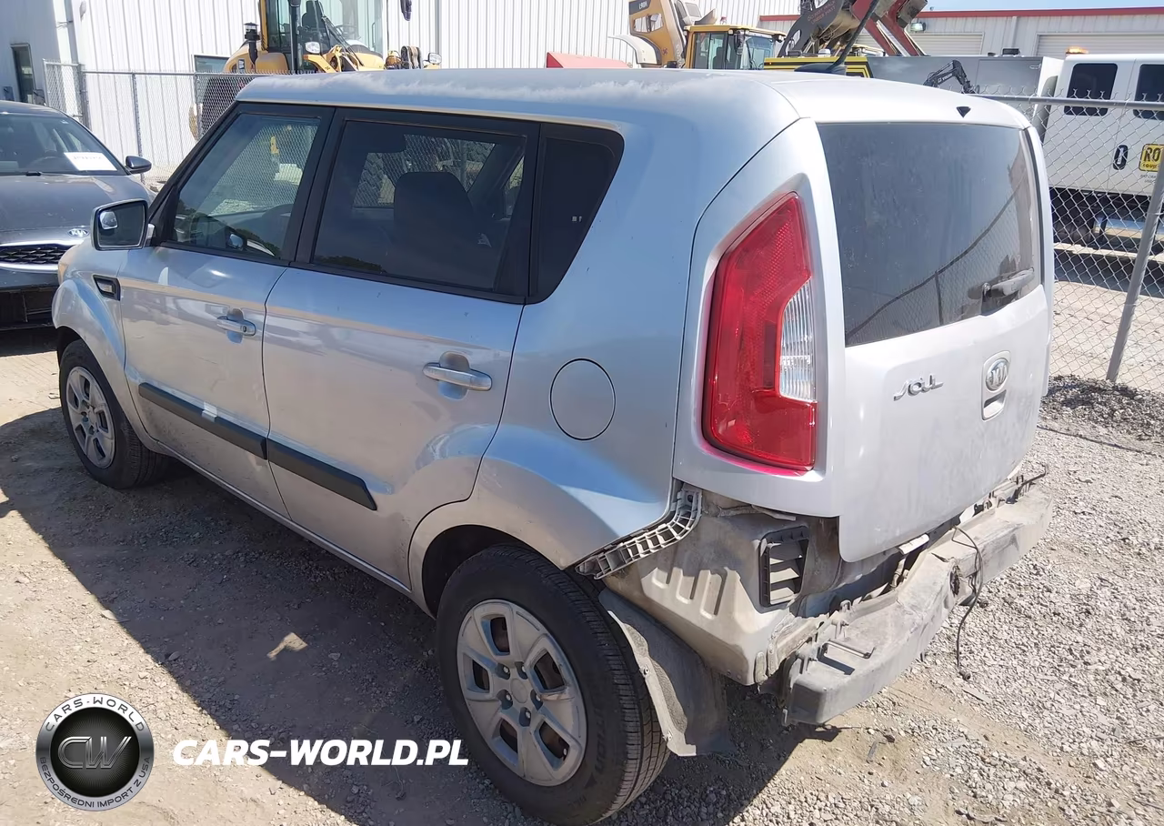 2013 Kia Soul VIN:KNDJT2A52D7496918 - 3