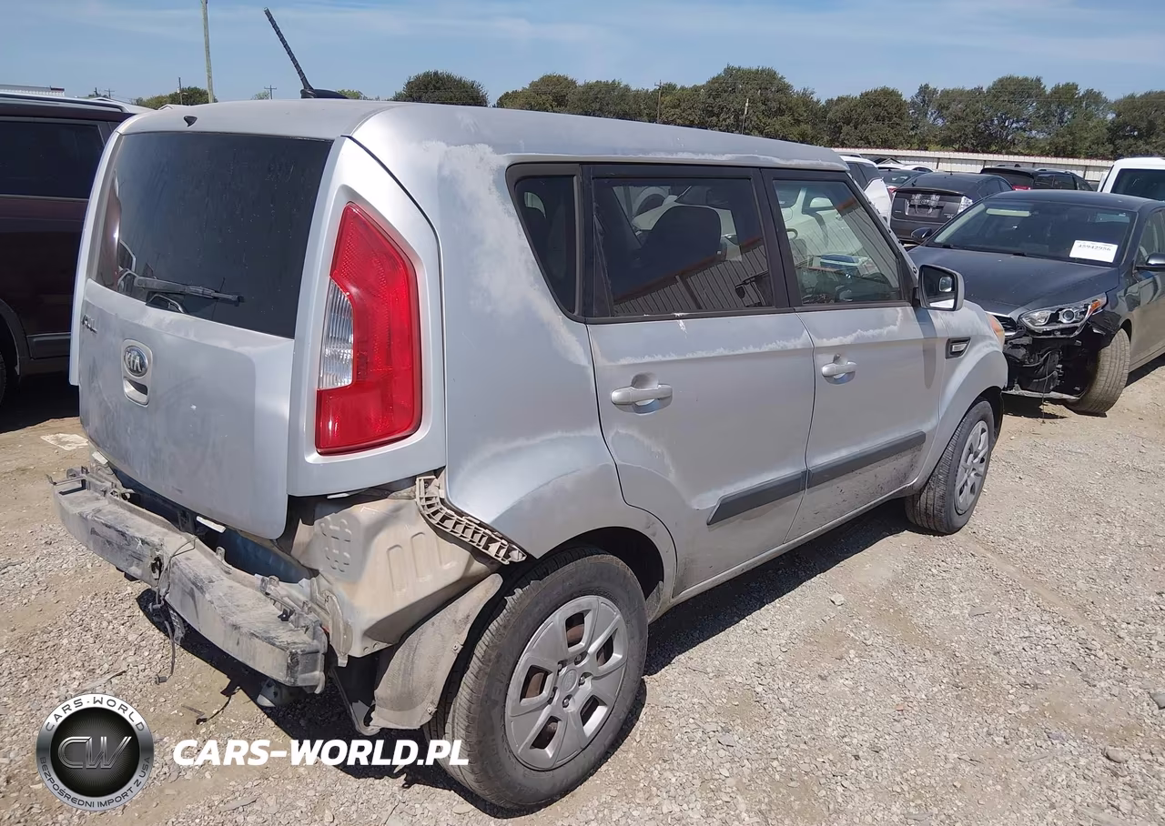 2013 Kia Soul VIN:KNDJT2A52D7496918 - 4