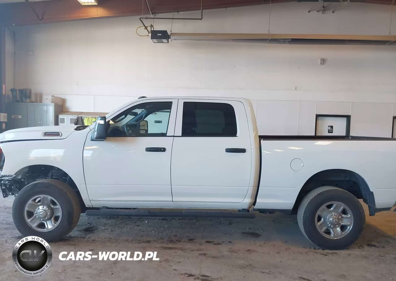 2025 Ram 2500 Tradesman 4X4 6'4 Box VIN:3C6UR5CJ3SG591987 - 14