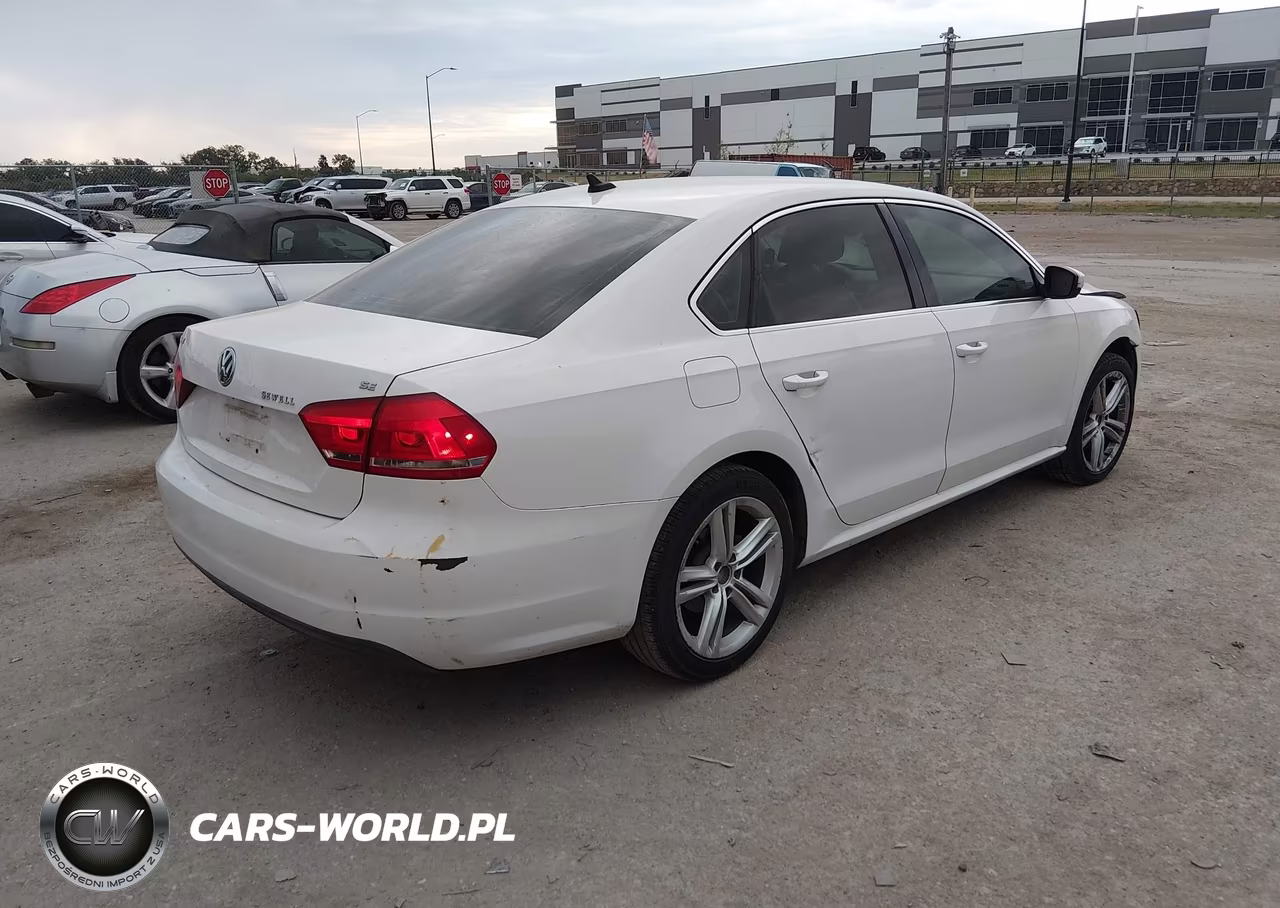2014 Volkswagen Passat 2.5L Se VIN:1VWBP7A3XEC015128 - 4