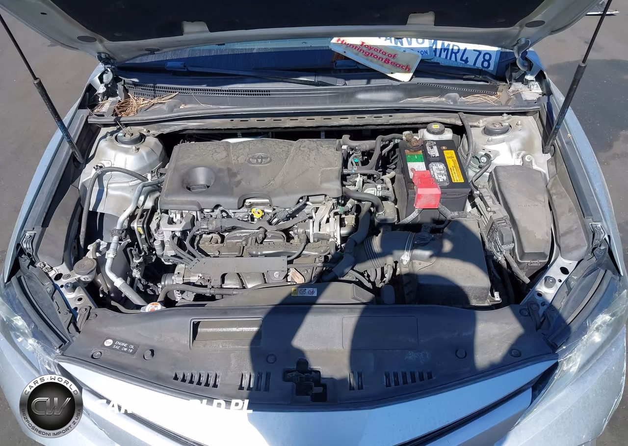 2018 Toyota Camry Le VIN:JTNB11HK4J3040854 - 10