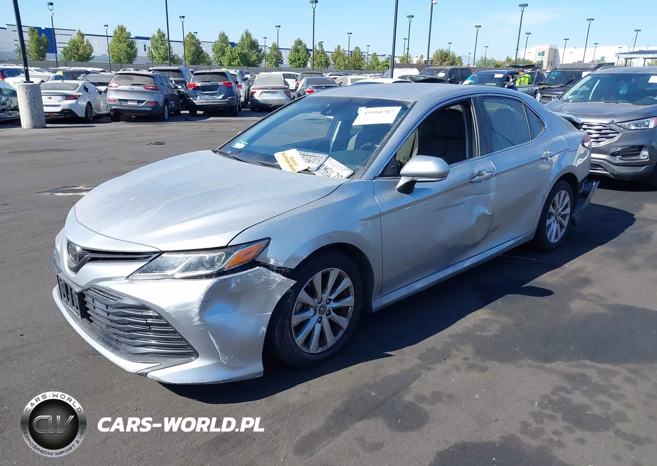 2018 Toyota Camry Le VIN:JTNB11HK4J3040854 - 2