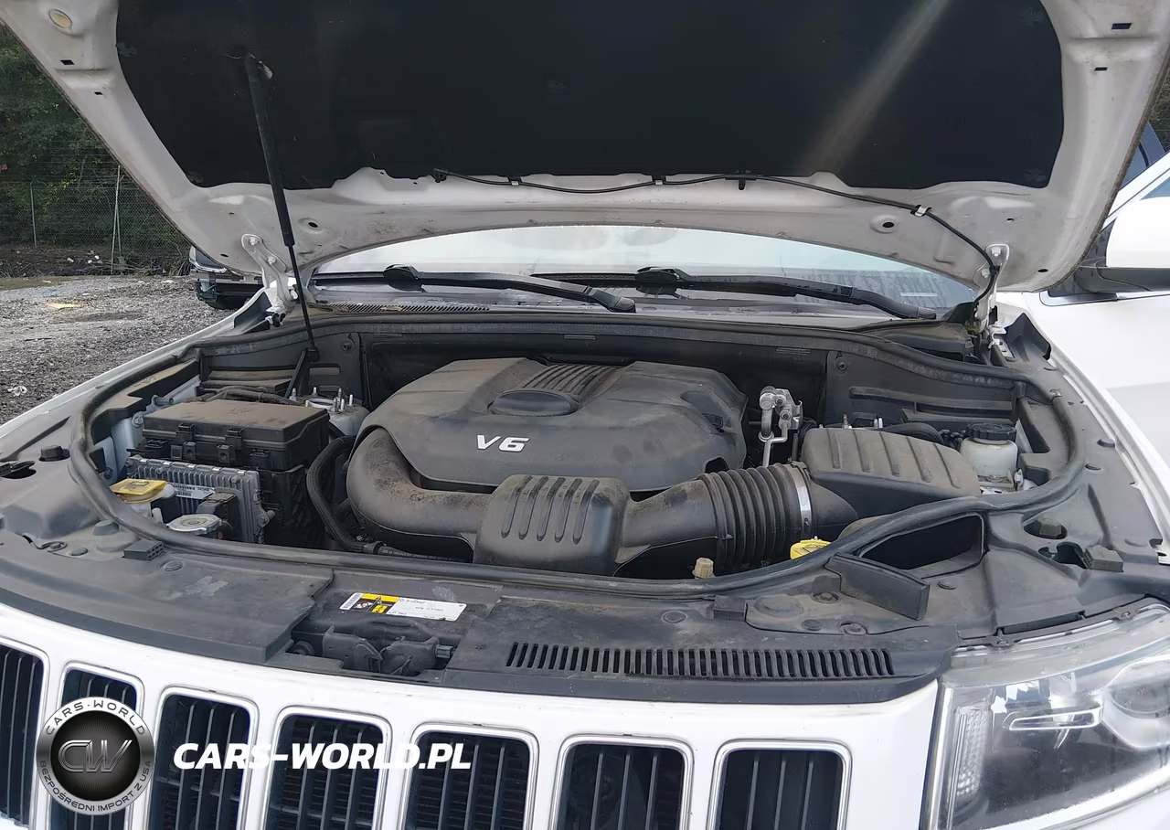 2015 Jeep Grand Cherokee Laredo VIN:1C4RJFAG8FC649748 - 10