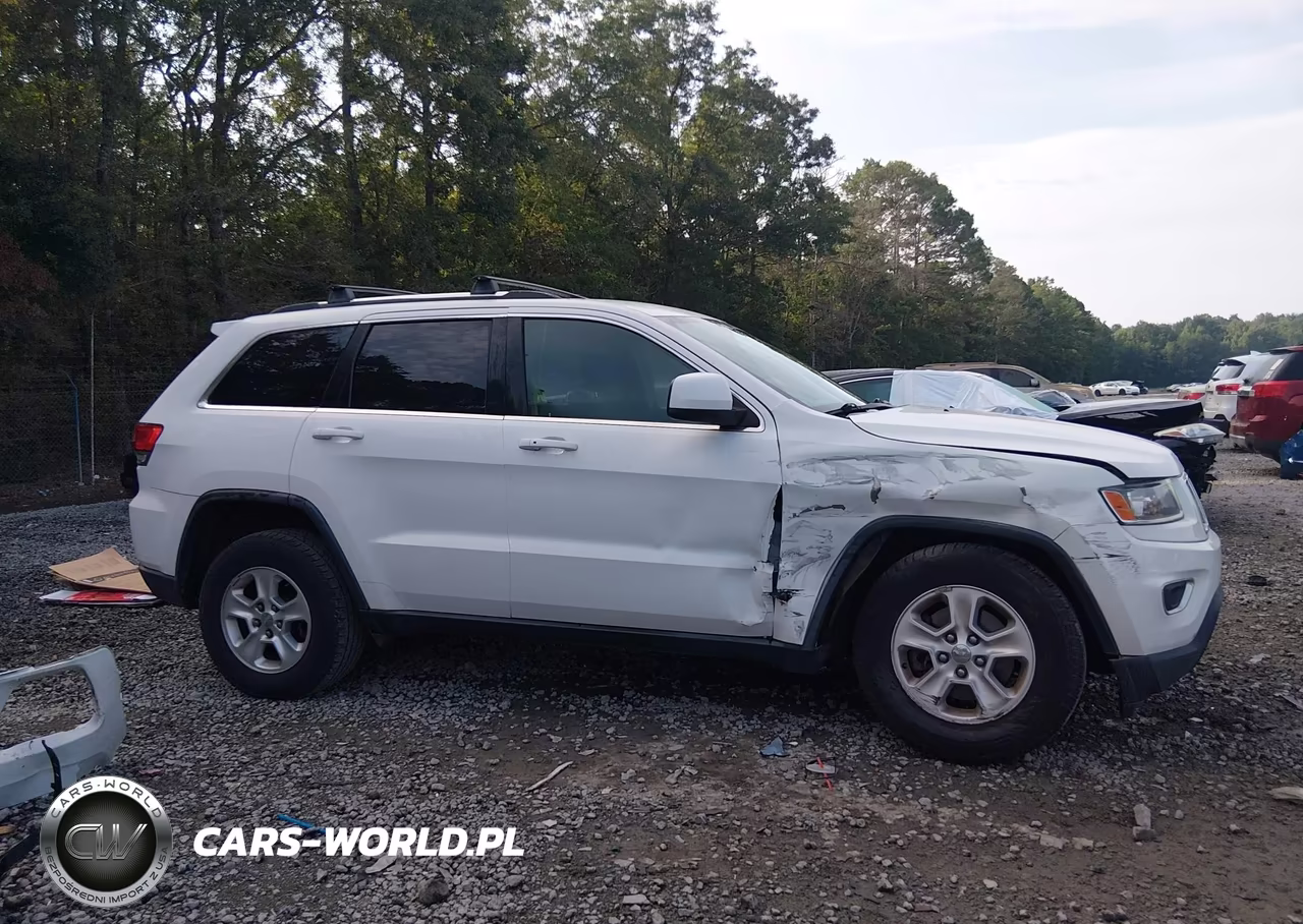 2015 Jeep Grand Cherokee Laredo VIN:1C4RJFAG8FC649748 - 13