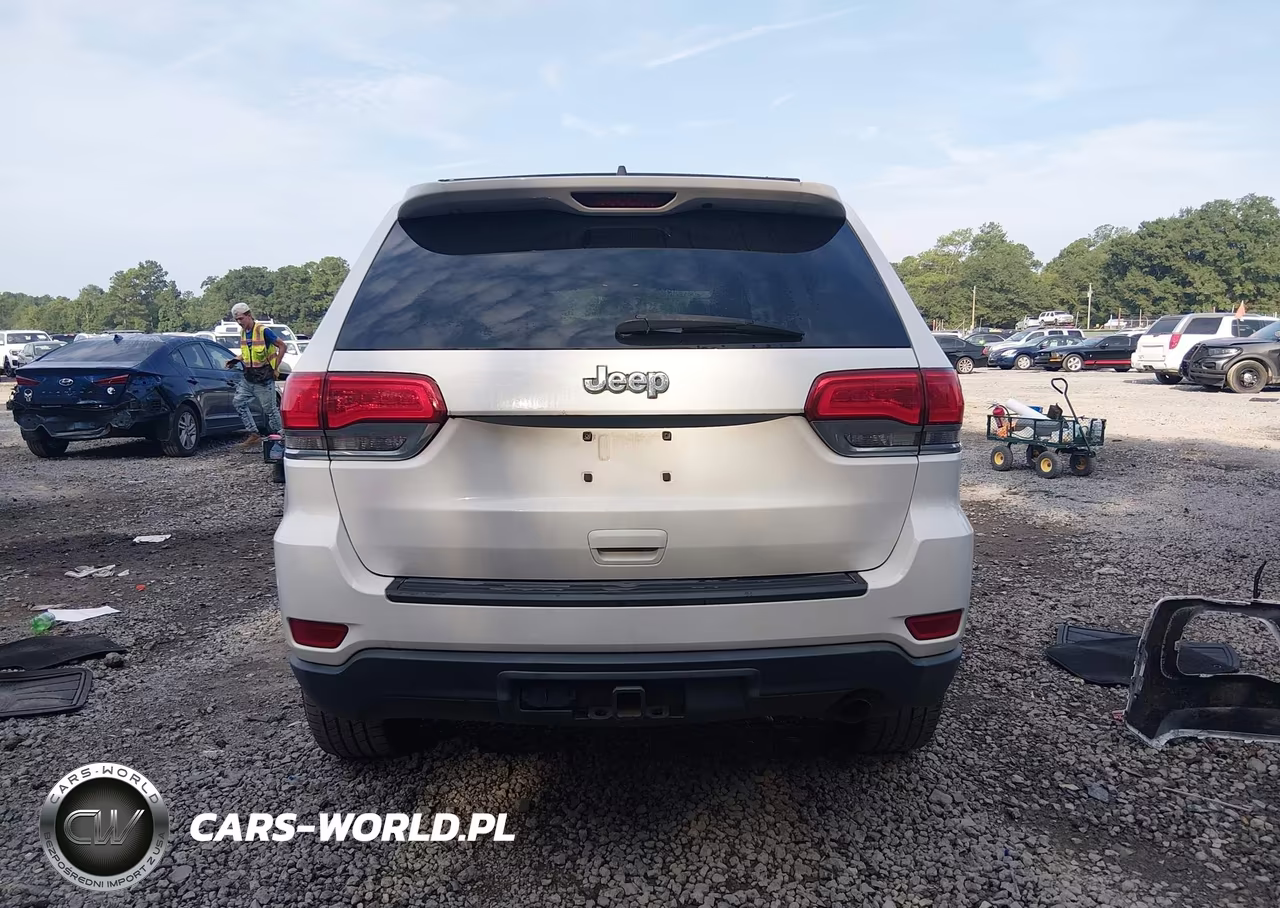 2015 Jeep Grand Cherokee Laredo VIN:1C4RJFAG8FC649748 - 16