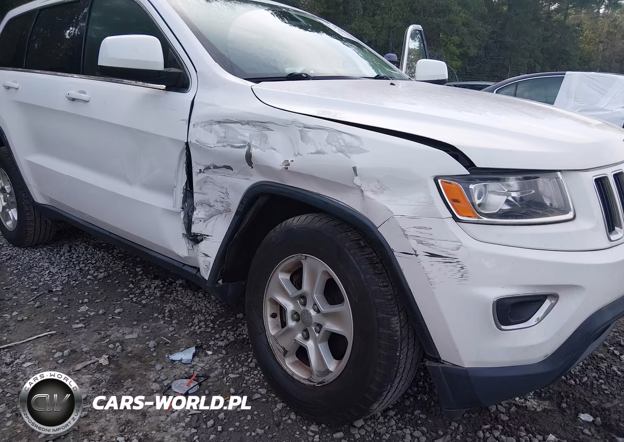2015 Jeep Grand Cherokee Laredo VIN:1C4RJFAG8FC649748 - 6