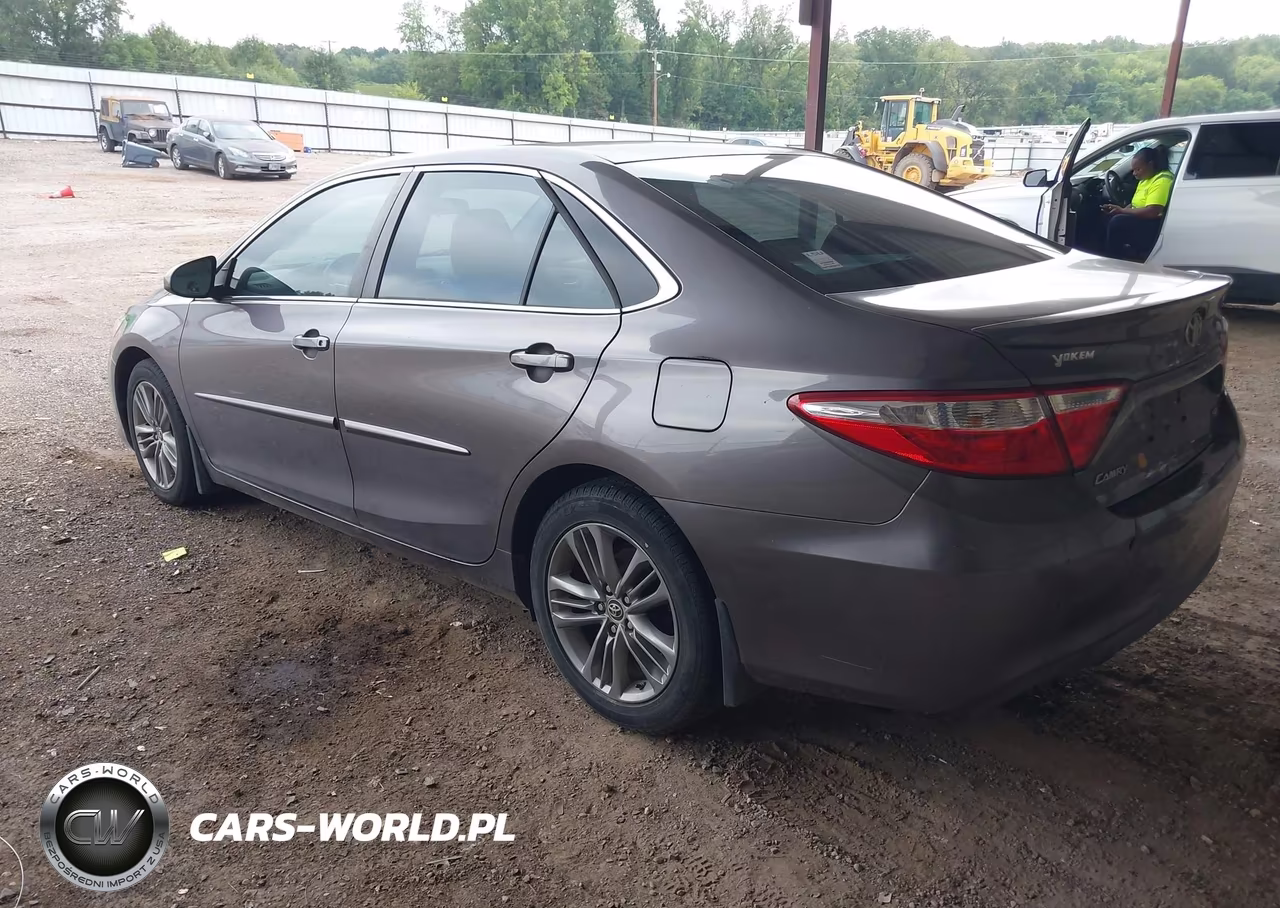 2015 Toyota Camry Se VIN:4T1BF1FK8FU927217 - 3