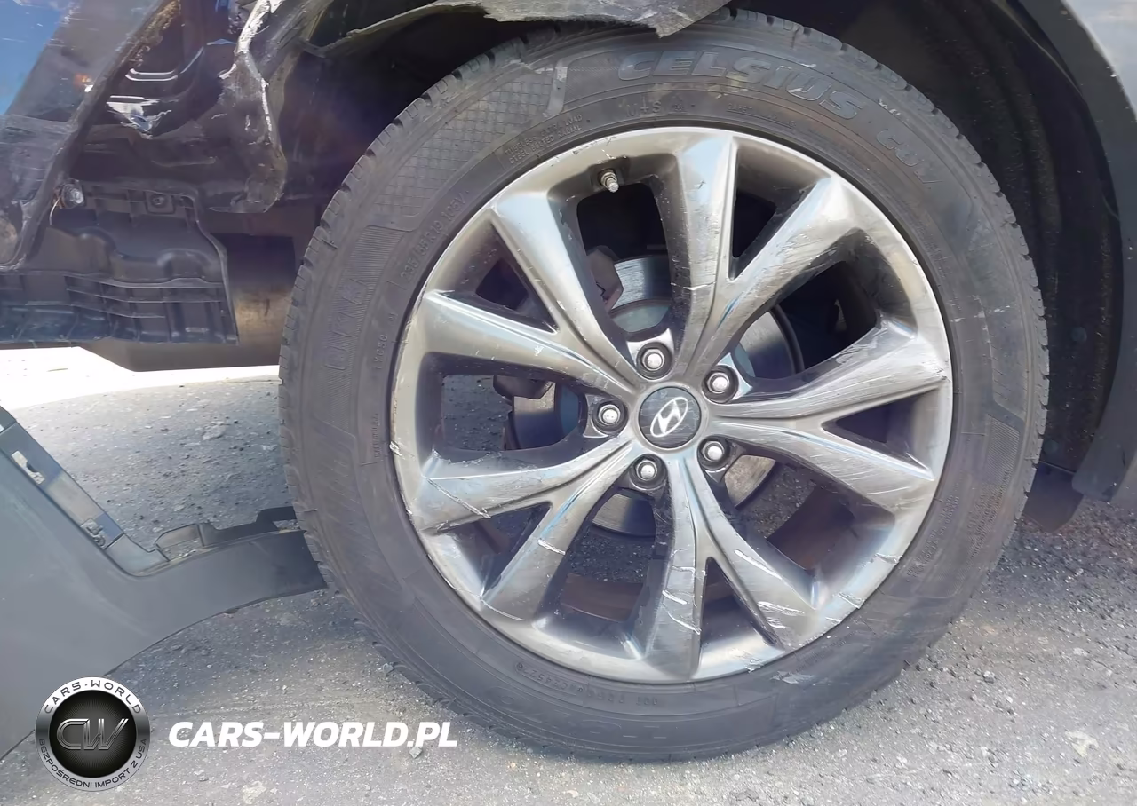 2017 Hyundai Santa Fe Sport 2.0T Ultimate VIN:5XYZWDLA0HG484890 - 18