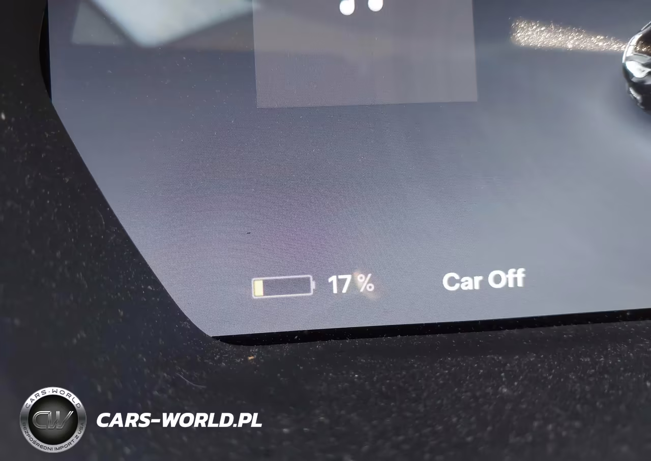 2013 Tesla Model S VIN:5YJSA1DN9DFP15402 - 18