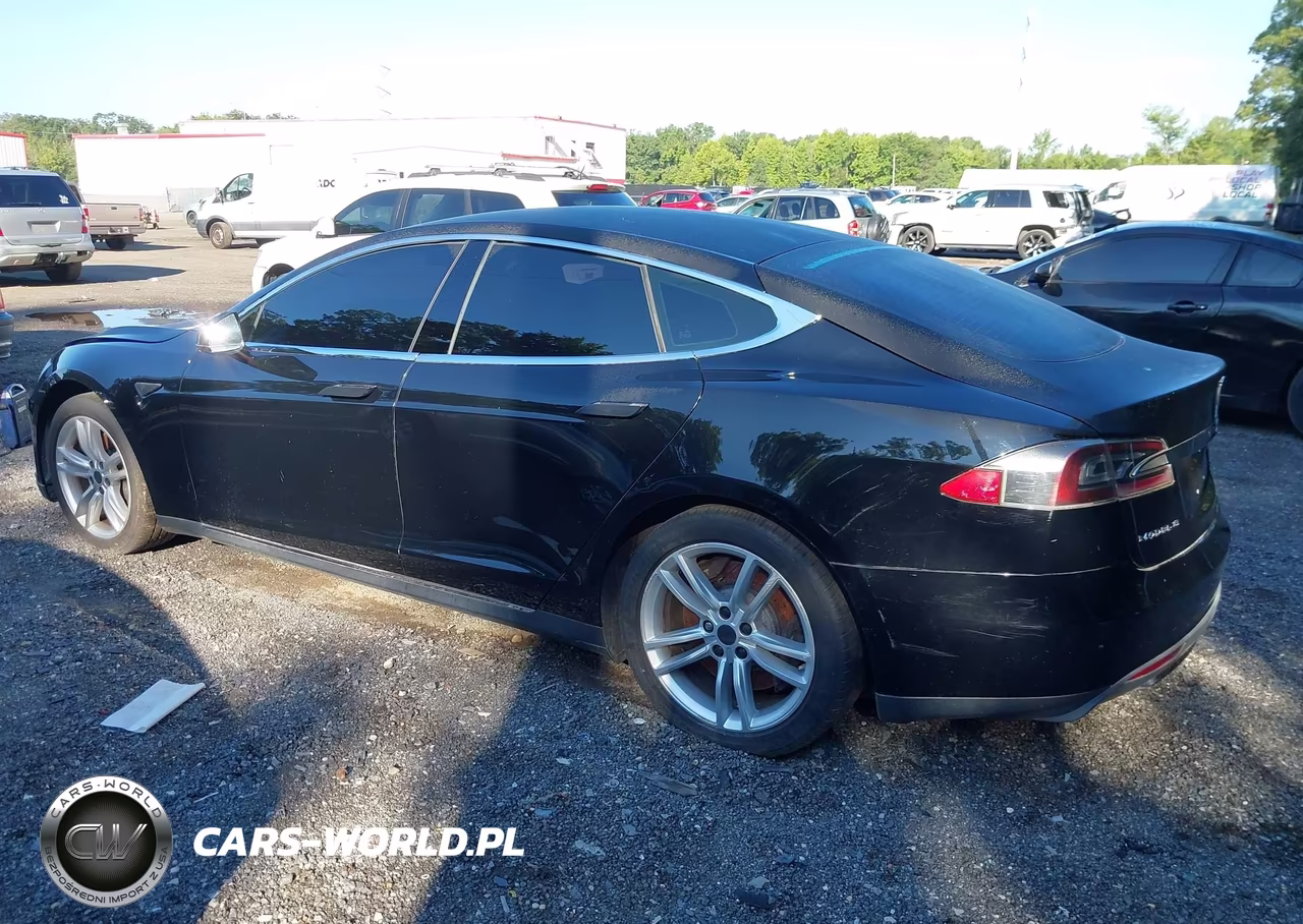 2013 Tesla Model S VIN:5YJSA1DN9DFP15402 - 3