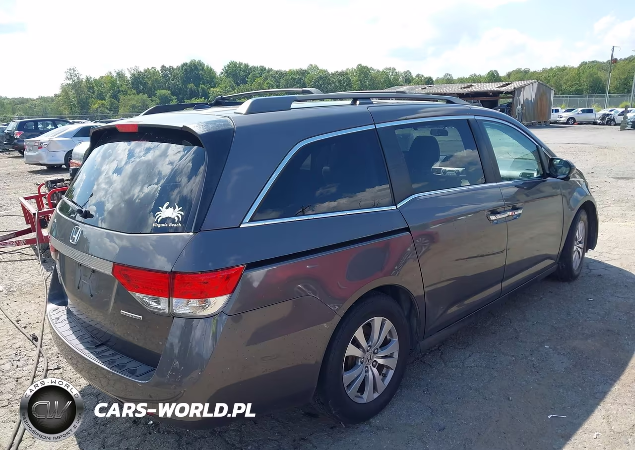 2017 Honda Odyssey Se VIN:5FNRL5H31HB011788 - 4