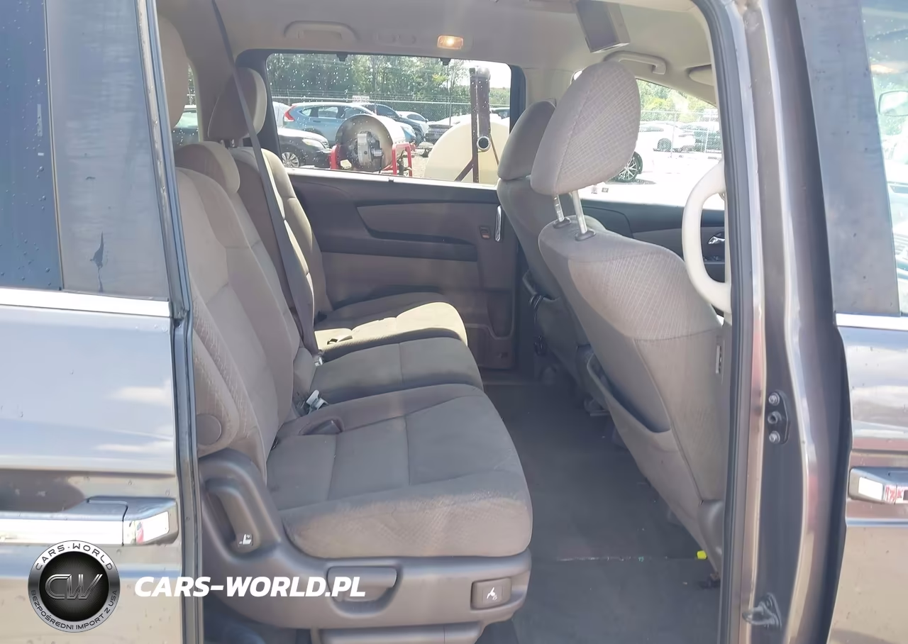 2017 Honda Odyssey Se VIN:5FNRL5H31HB011788 - 8