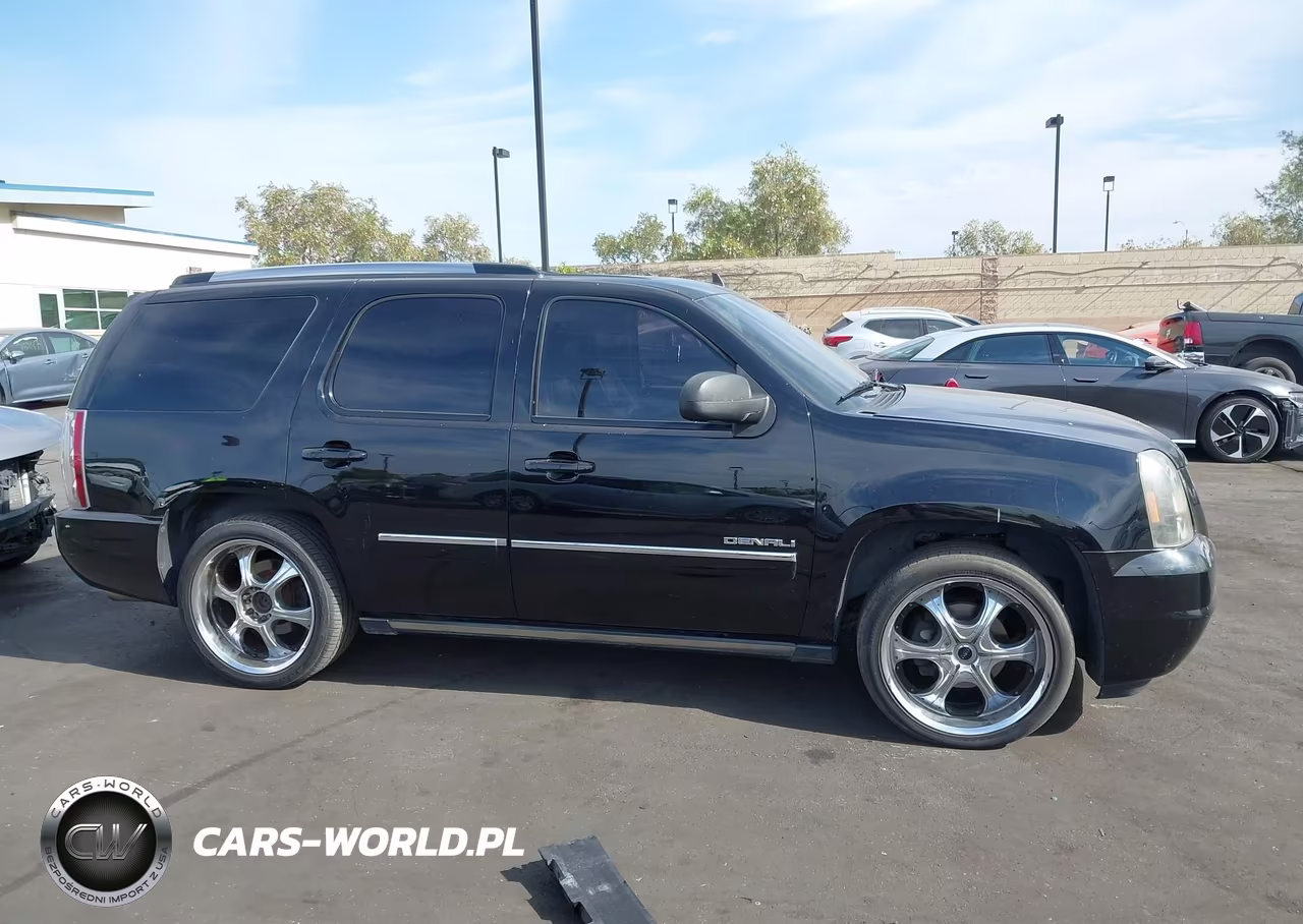 2011 GMC Yukon Denali VIN:1GKS2EEF8BR259769 - 13