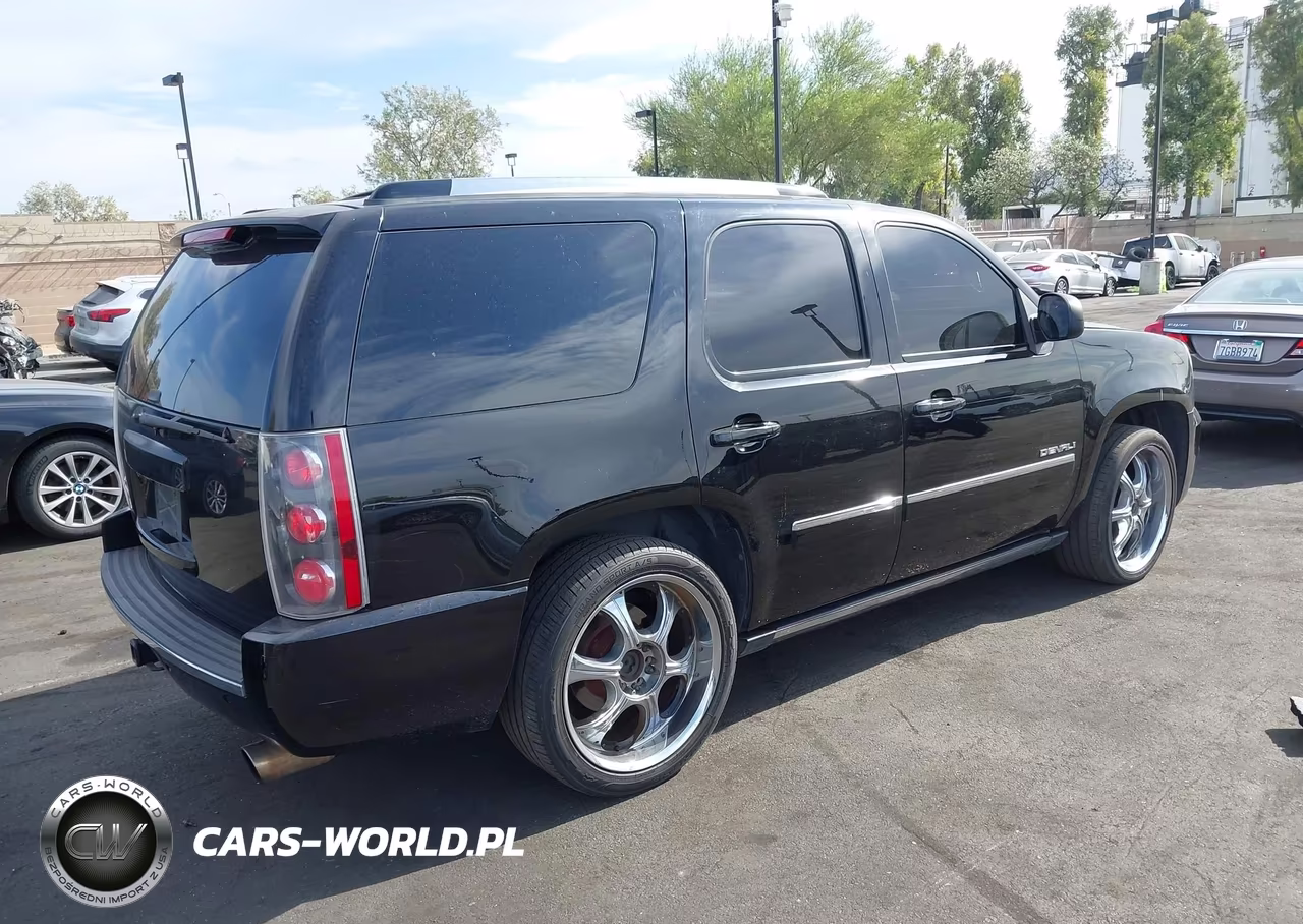 2011 GMC Yukon Denali VIN:1GKS2EEF8BR259769 - 4