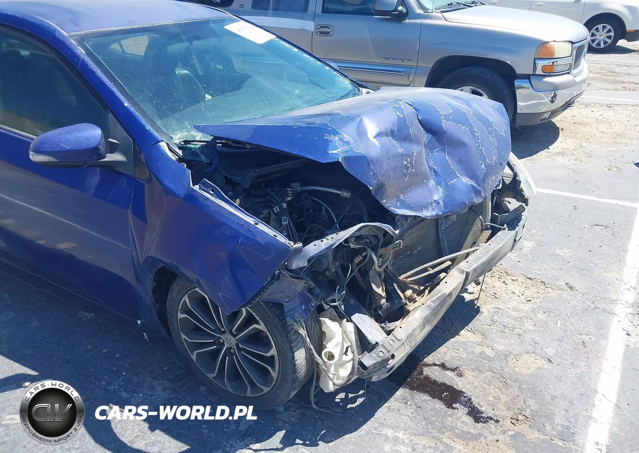 2015 Toyota Corolla S Plus VIN:5YFBURHE6FP331536 - 17