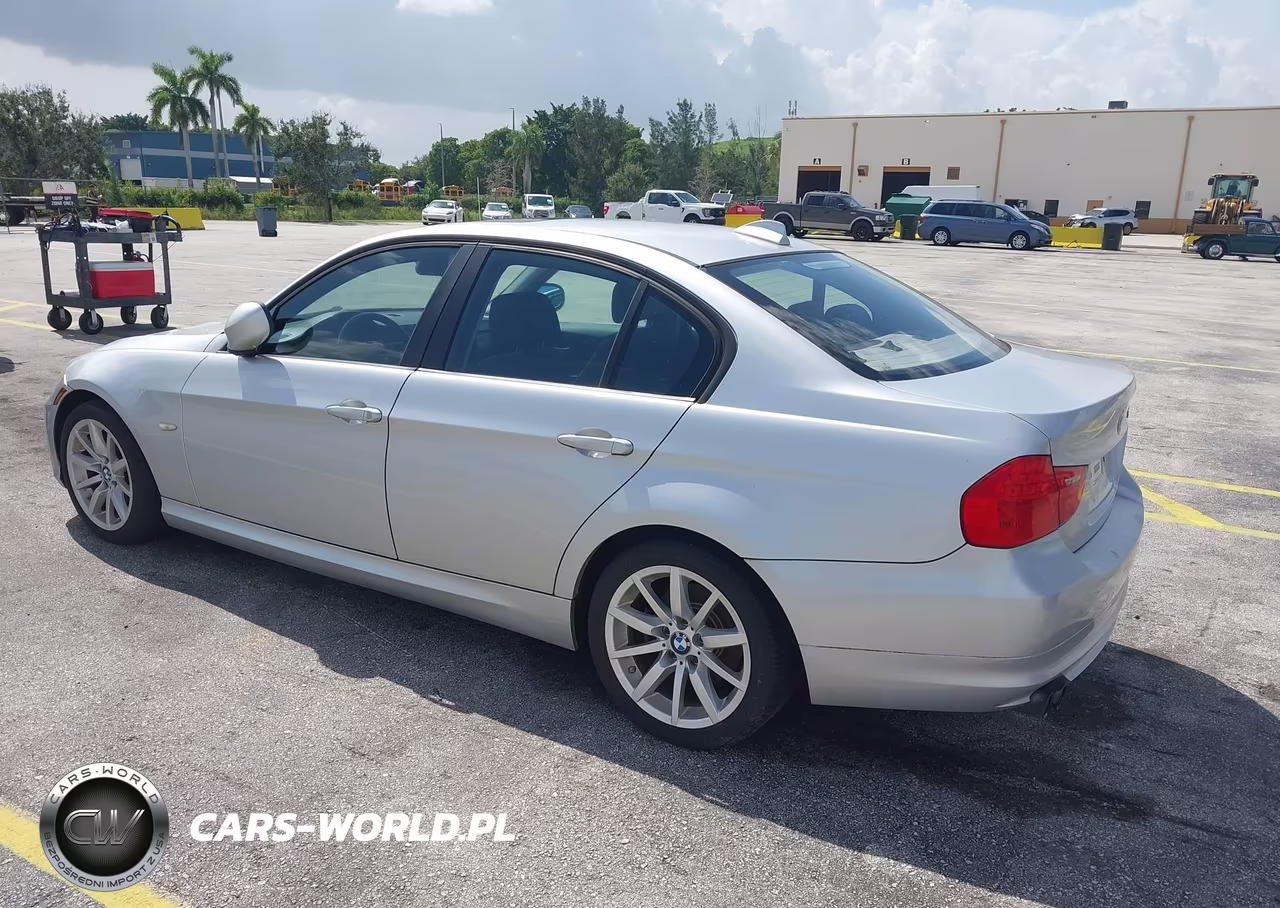 2009 BMW 328I VIN:WBAPH77529NM31132 - 3