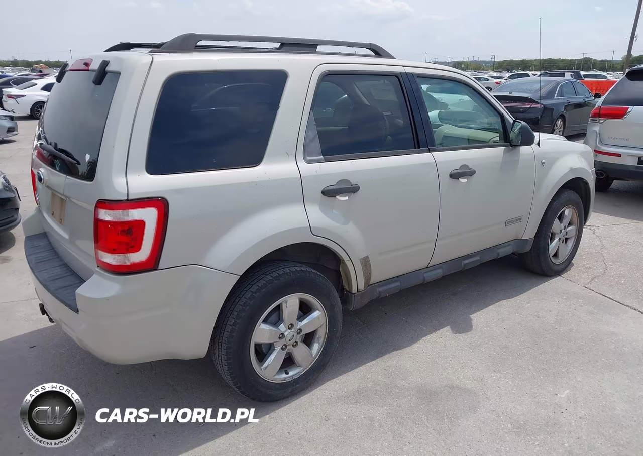 2008 Ford Escape Xlt VIN:1FMCU03118KC00807 - 4