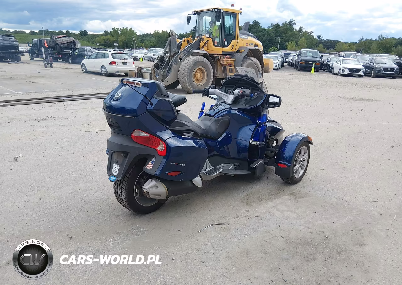 2010 Can-Am Spyder Roadster Rt VIN:2BXJBKC15AV001304 - 4