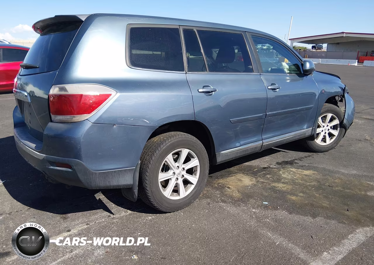 2013 Toyota Highlander VIN:5TDZA3EH3DS042072 - 4