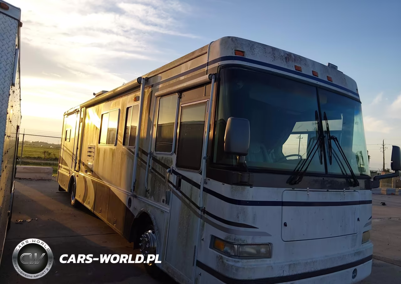 2001 Freightliner Chassis X Line Motor Home