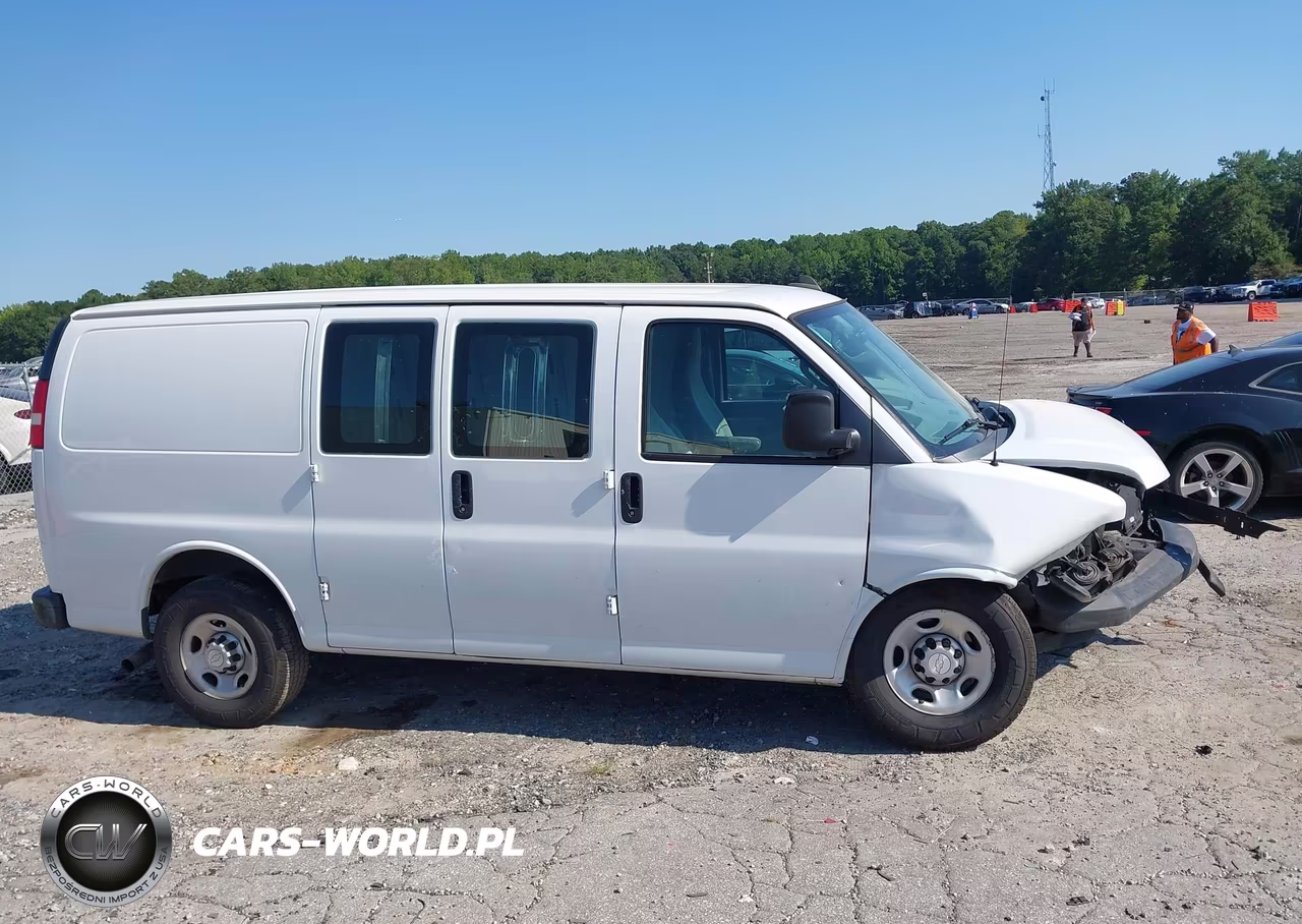 2018 Chevrolet Express 2500 Work Van VIN:1GCWGAFG5J1198196 - 13