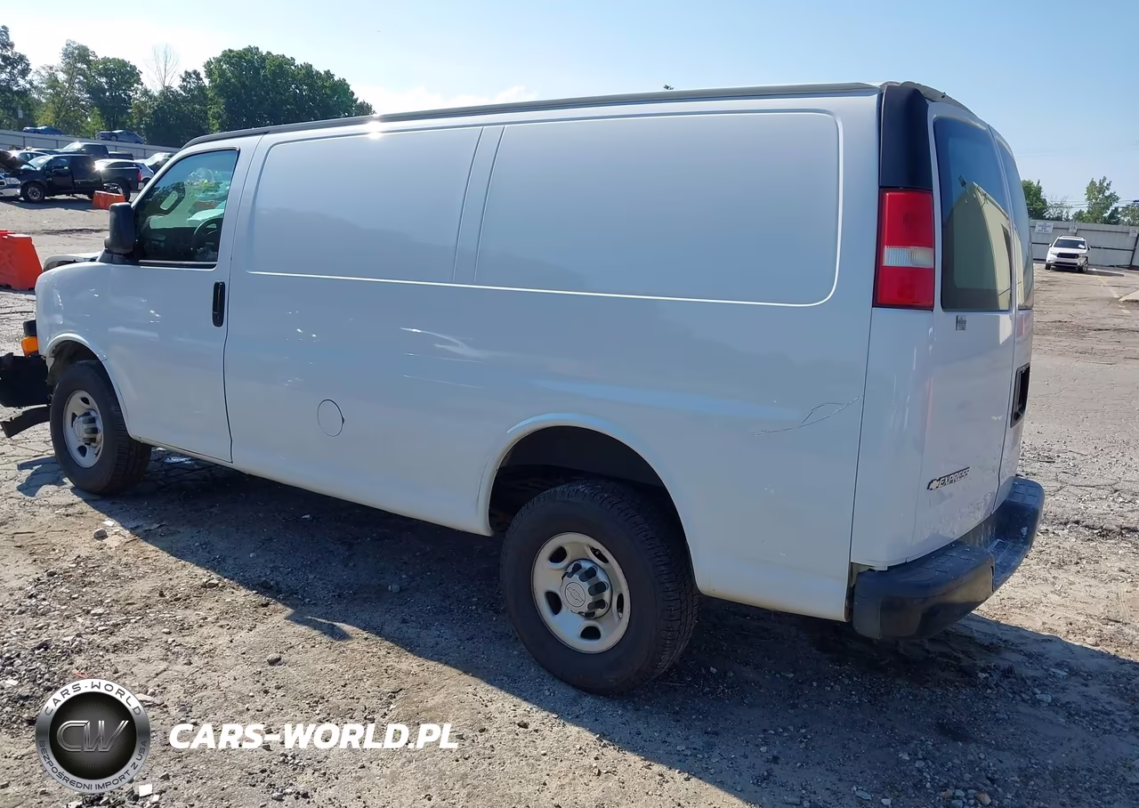 2018 Chevrolet Express 2500 Work Van VIN:1GCWGAFG5J1198196 - 3