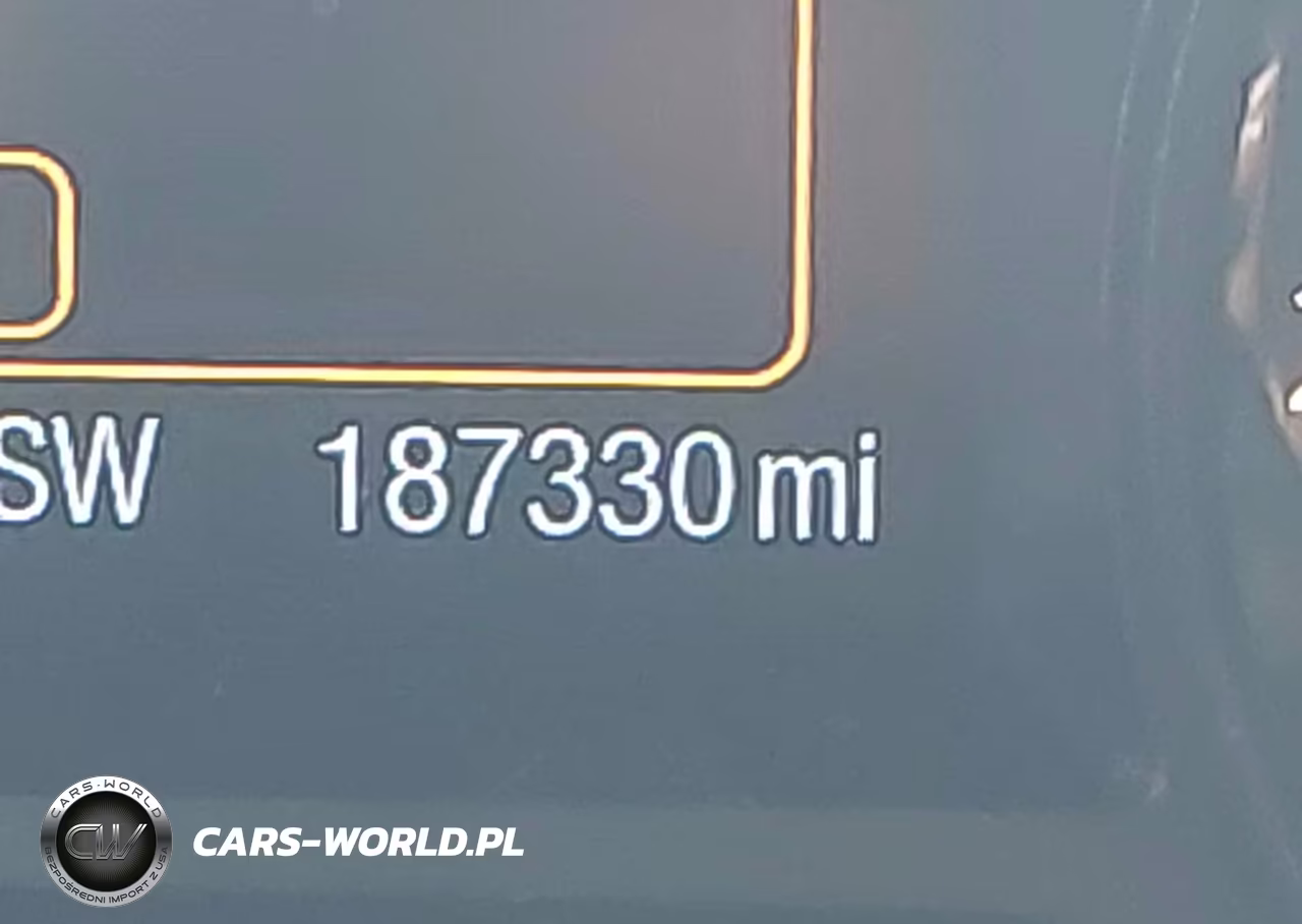 2016 Ford Explorer VIN:1FM5K8B89GGB16909 - 15
