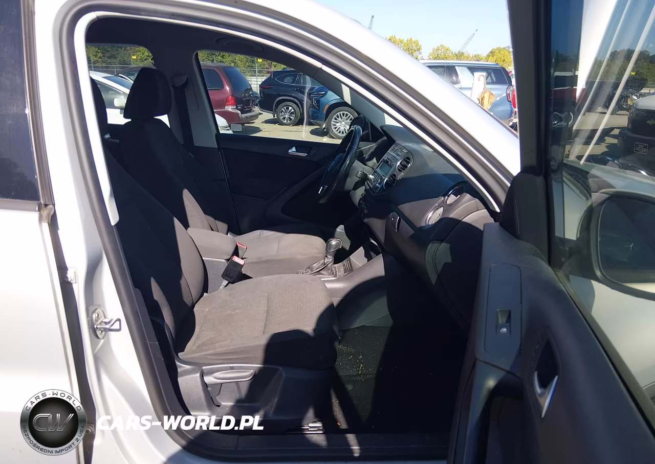 2013 Volkswagen Tiguan S VIN:WVGAV3AX7DW562740 - 5