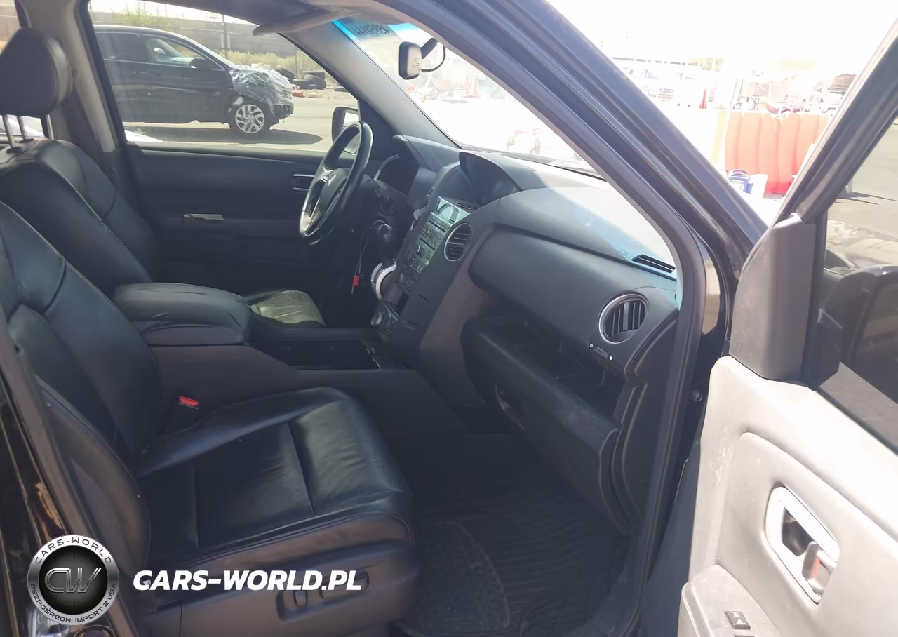 2011 Honda Pilot Touring VIN:5FNYF4H90BB017560 - 5