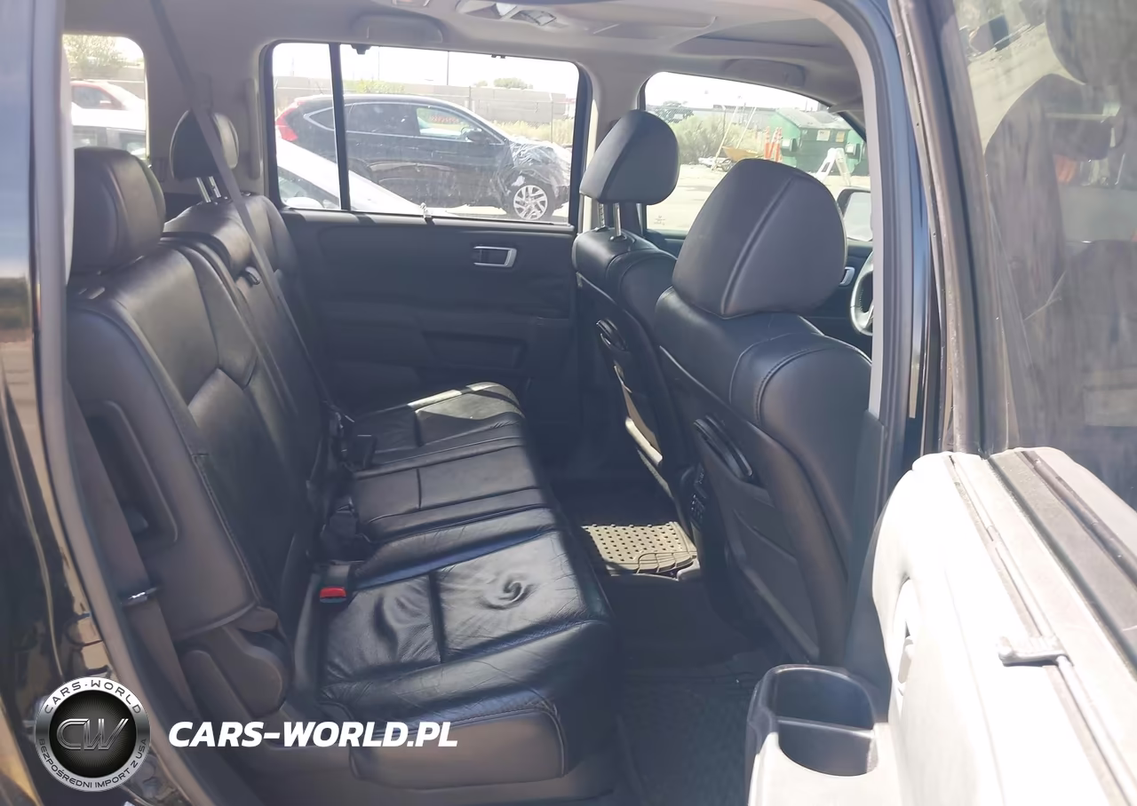 2011 Honda Pilot Touring VIN:5FNYF4H90BB017560 - 8