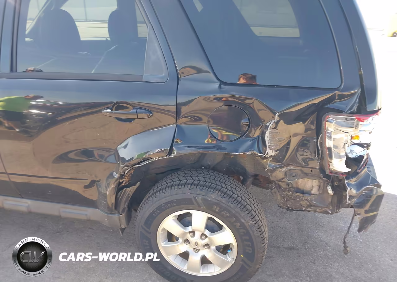 2011 Ford Escape Limited VIN:1FMCU0E7XBKA21089 - 17