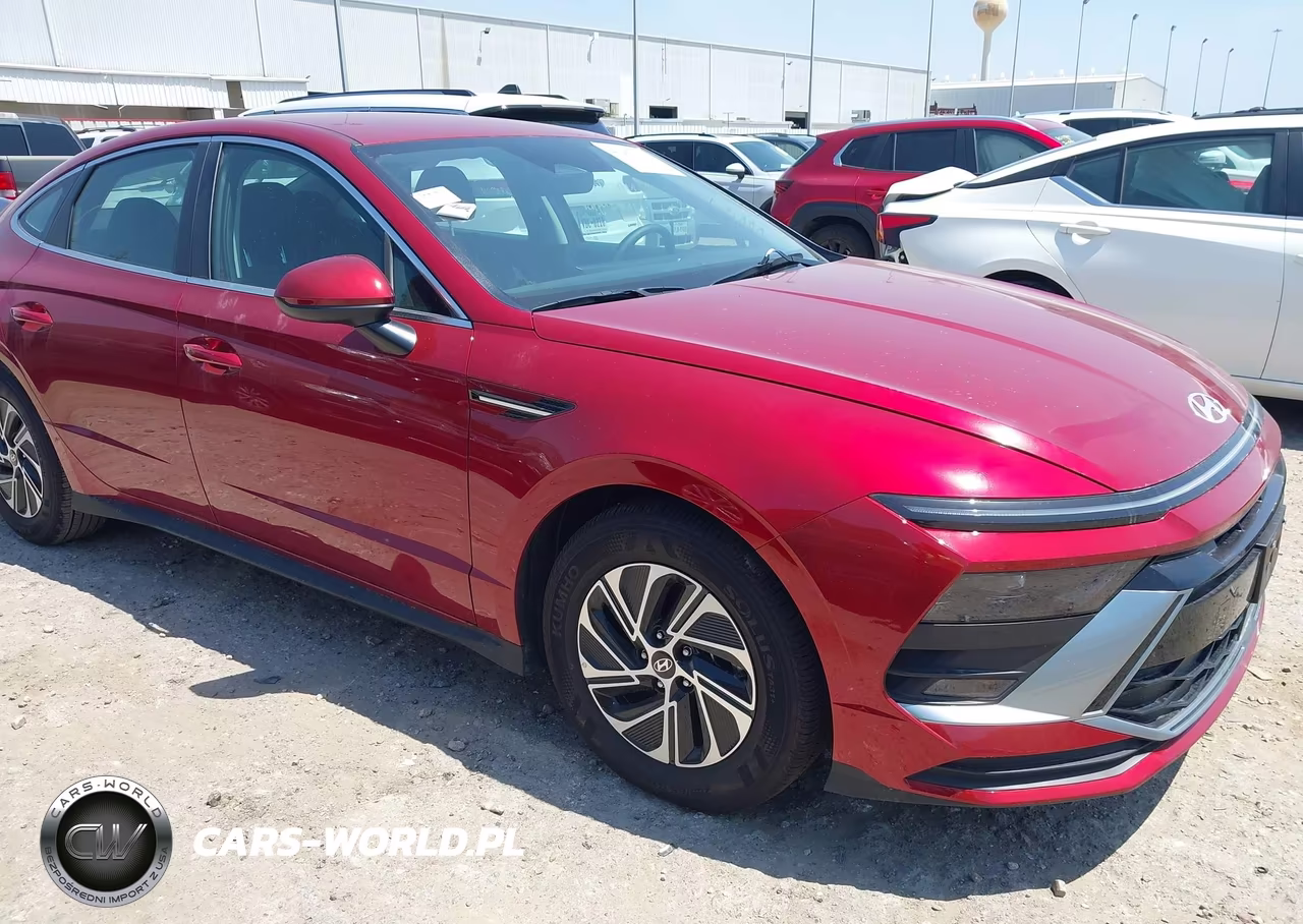 2026 Hyundai Sonata Hybrid Blue VIN:KMHL24JJ7TA169142 - 13