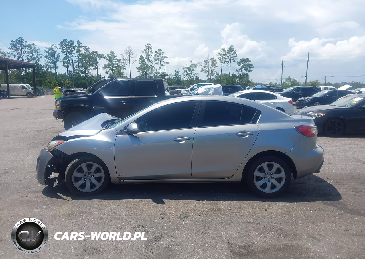 2011 Mazda Mazda3 I Sport VIN:JM1BL1UF5B1446436 - 14