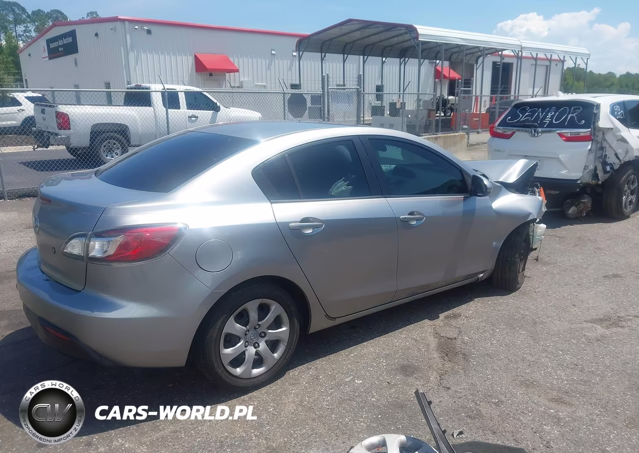 2011 Mazda Mazda3 I Sport VIN:JM1BL1UF5B1446436 - 4