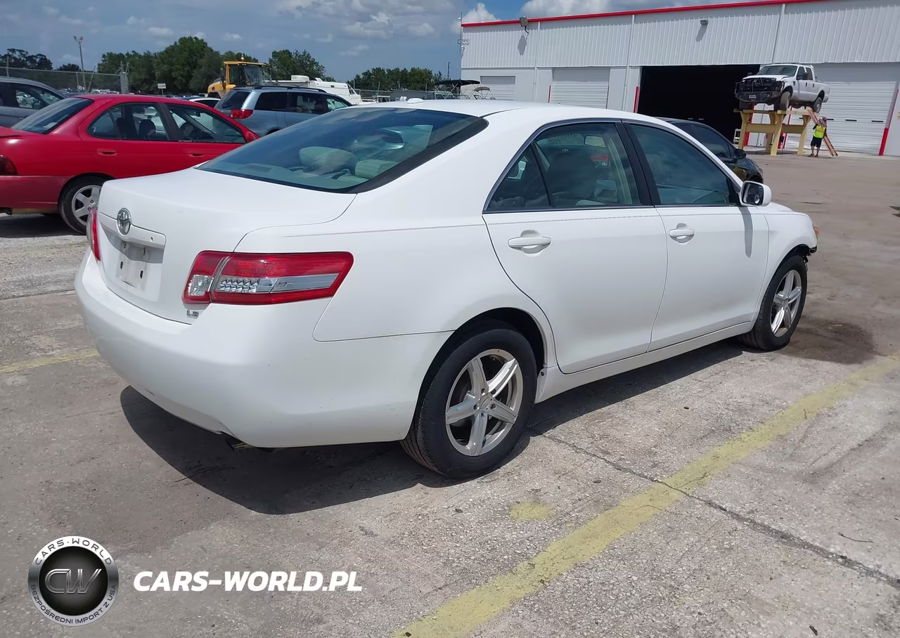 2010 Toyota Camry Le VIN:4T1BF3EK6AU577690 - 4